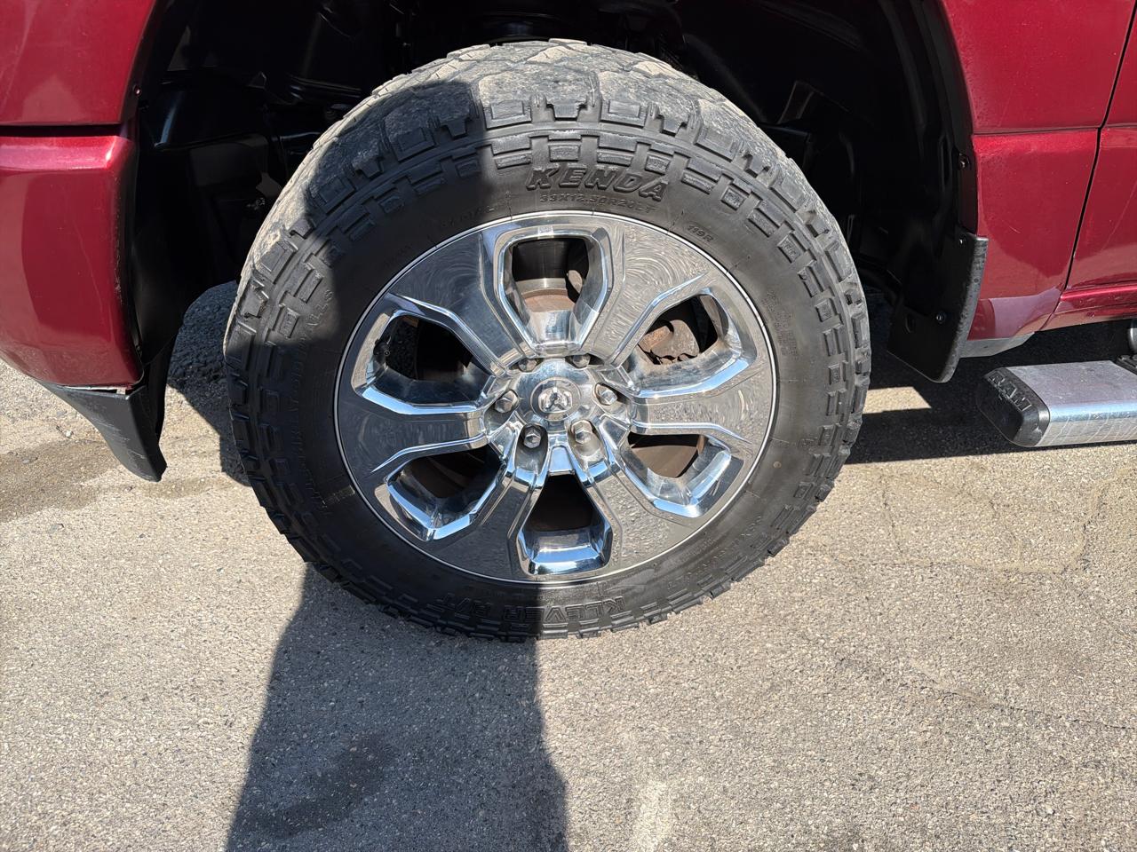 RAM 1500 Big Horn/Lone Star 4x4 Crew Cab 5'7" Box 2019