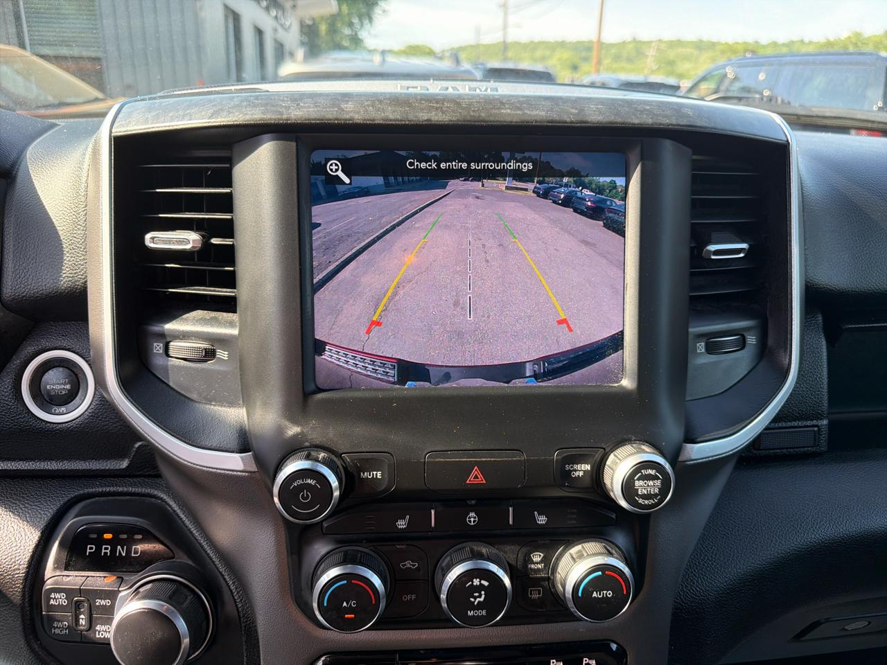 RAM 1500 Big Horn/Lone Star 4x4 Crew Cab 5'7" Box 2019