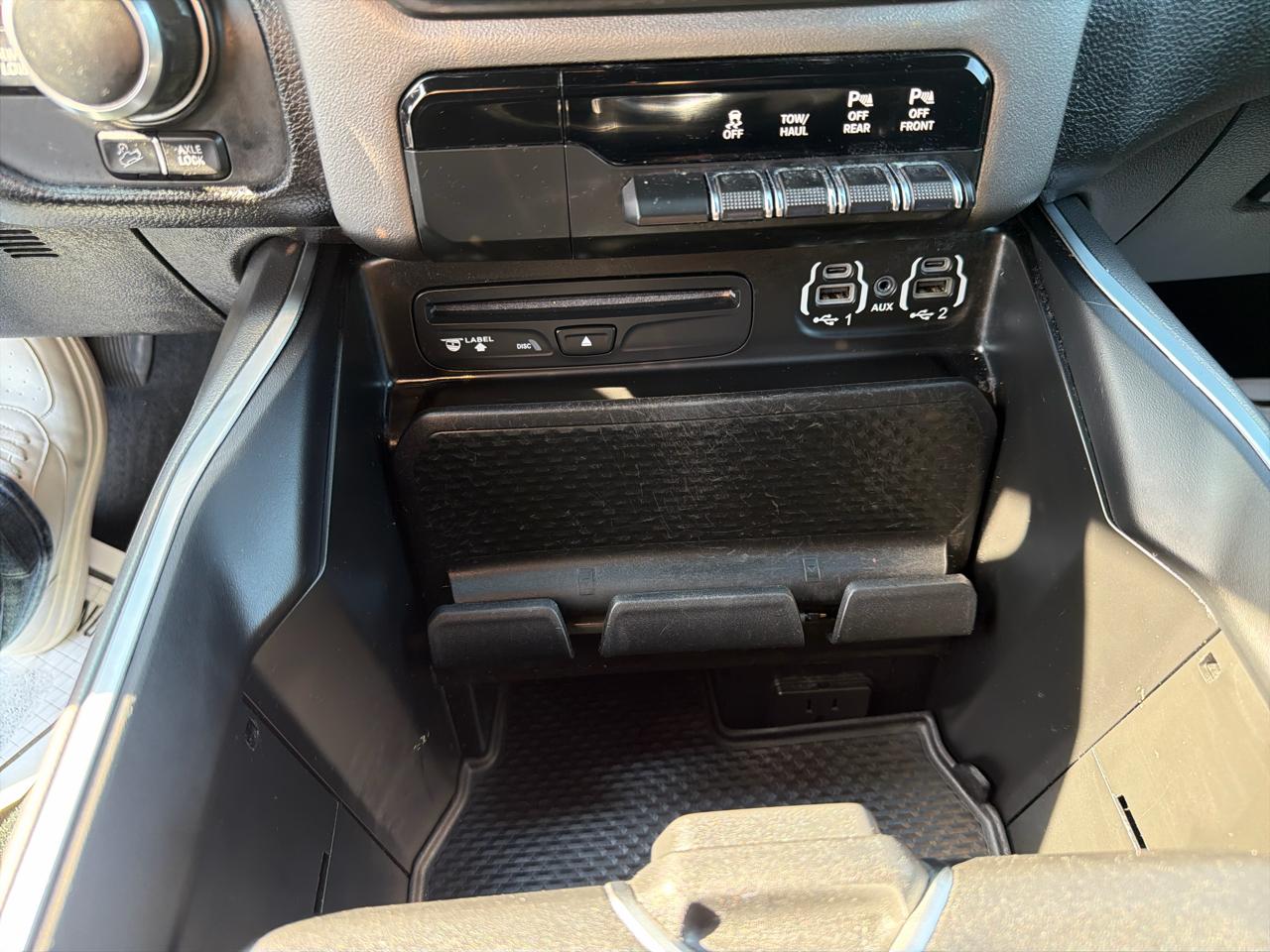 RAM 1500 Big Horn/Lone Star 4x4 Crew Cab 5'7" Box 2019
