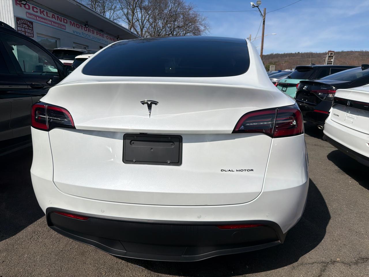 Tesla Model Y  2021