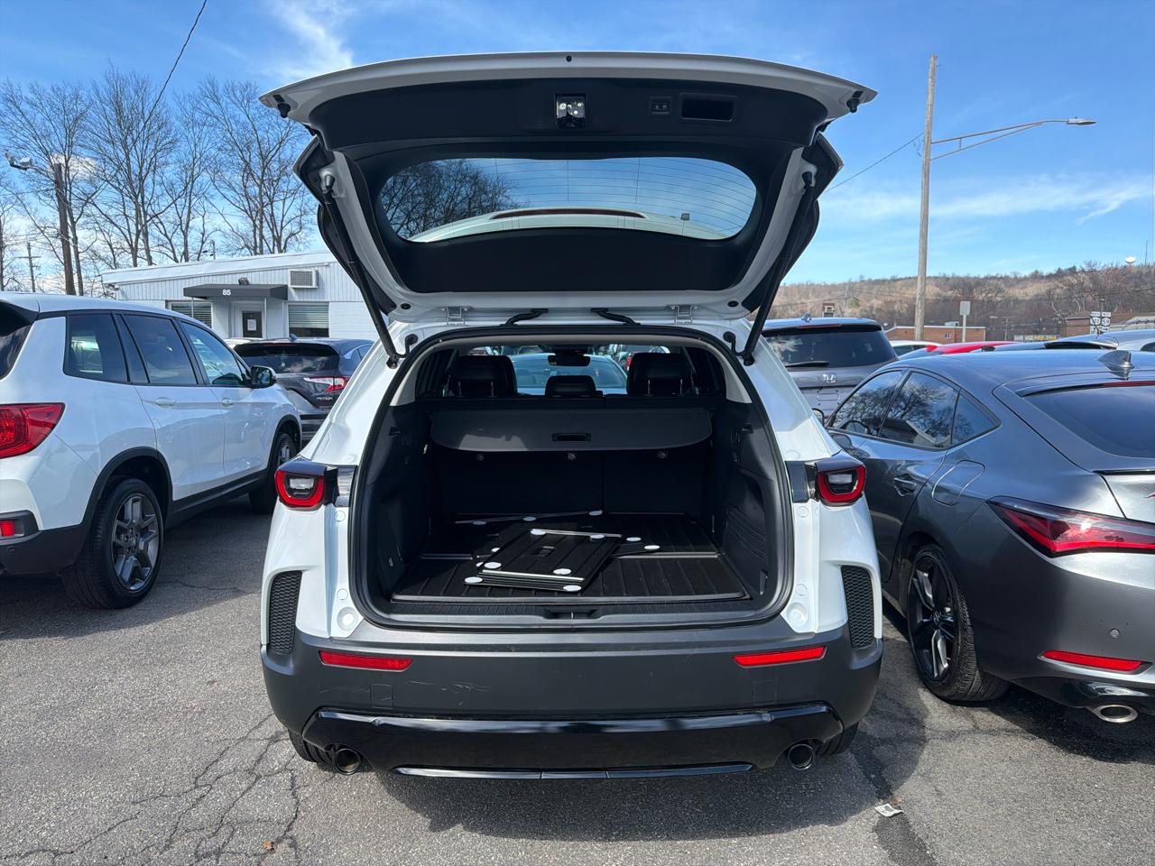 Mazda CX-50 Hybrid Premium Package AWD 2025