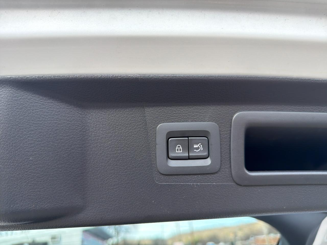 Mazda CX-50 Hybrid Premium Package AWD 2025