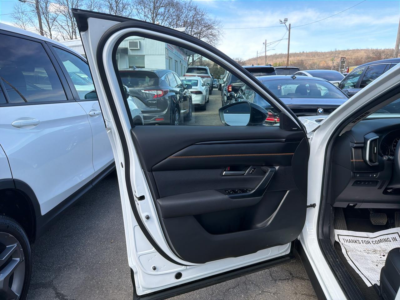 Mazda CX-50 Hybrid Premium Package AWD 2025