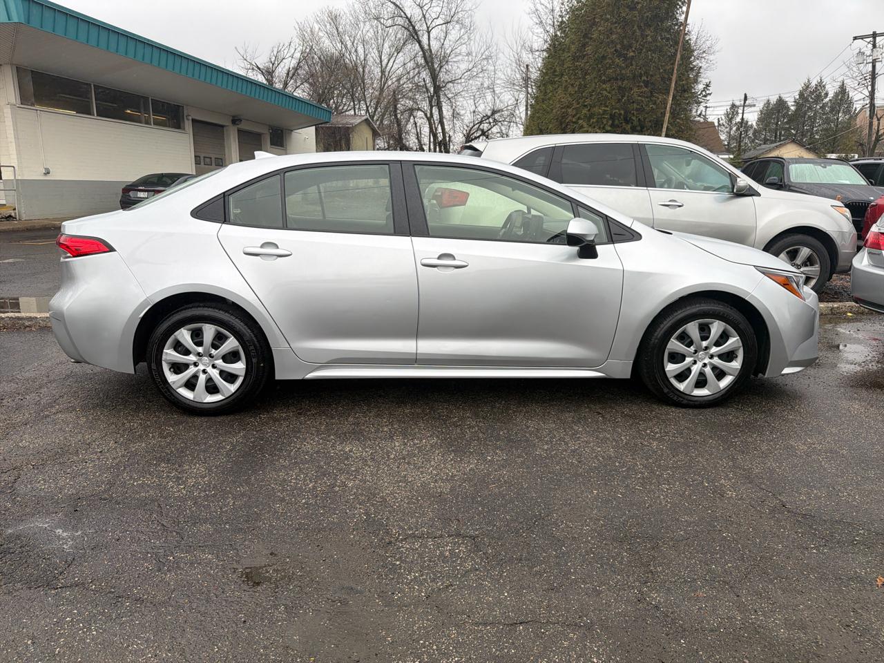 Toyota Corolla LE CVT (Natl) 2022