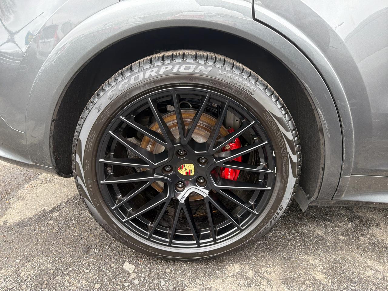 Porsche Cayenne GTS AWD 2023