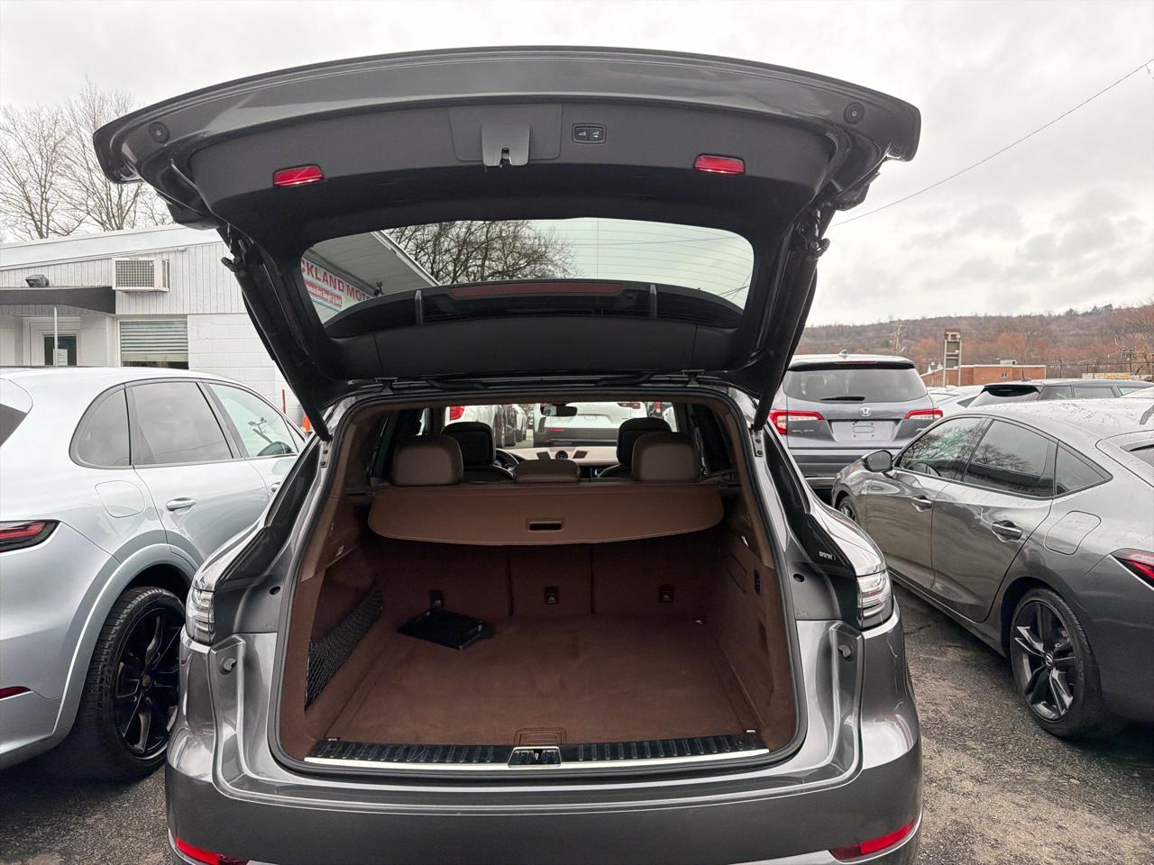 Porsche Cayenne GTS AWD 2023