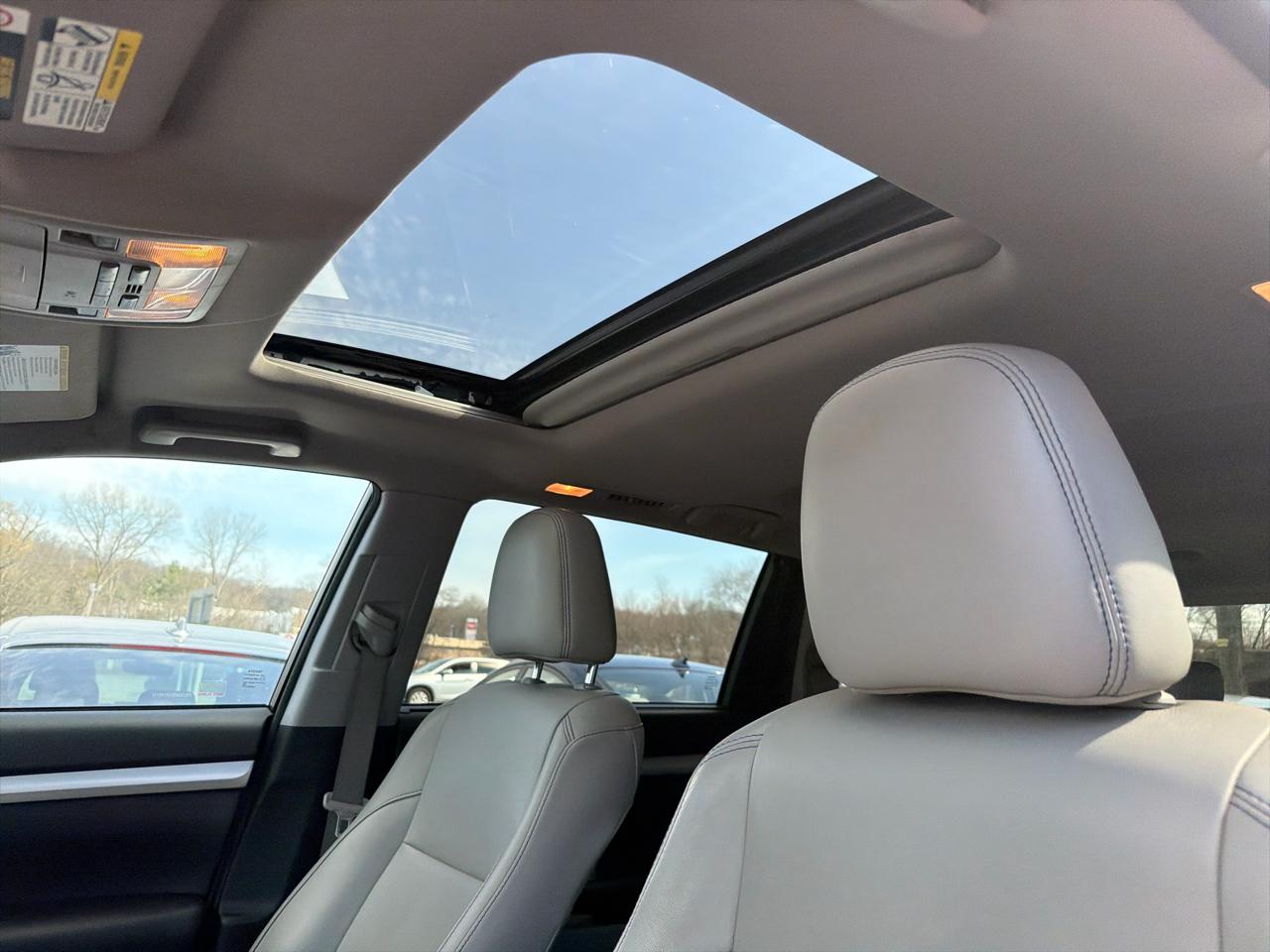 Toyota Highlander AWD 4dr V6 XLE (Natl) 2016