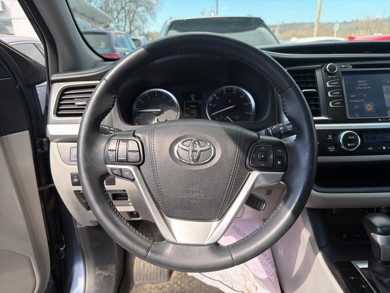 Toyota Highlander AWD 4dr V6 XLE (Natl) 2016