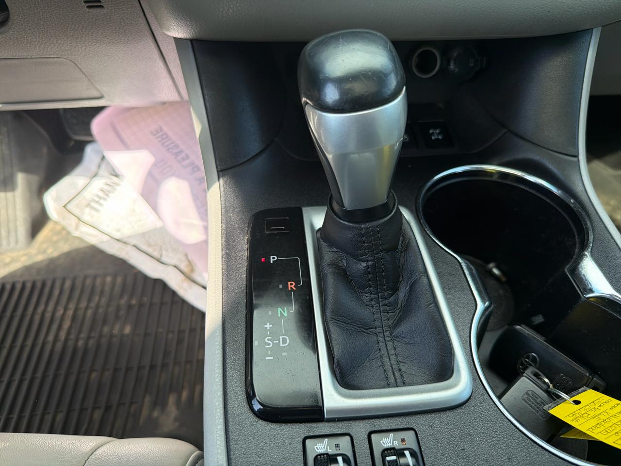 Toyota Highlander AWD 4dr V6 XLE (Natl) 2016