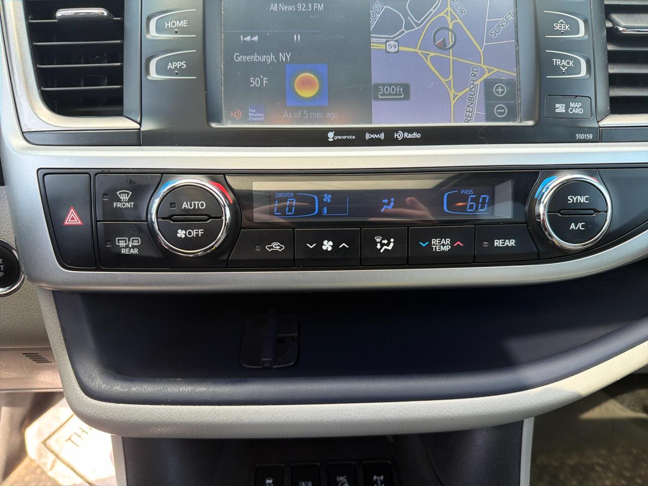 Toyota Highlander AWD 4dr V6 XLE (Natl) 2016