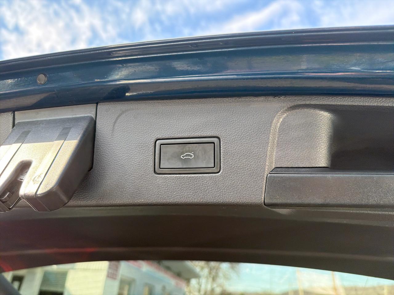 Volkswagen Atlas 3.6L V6 SE w/Technology 4MOTION 2022