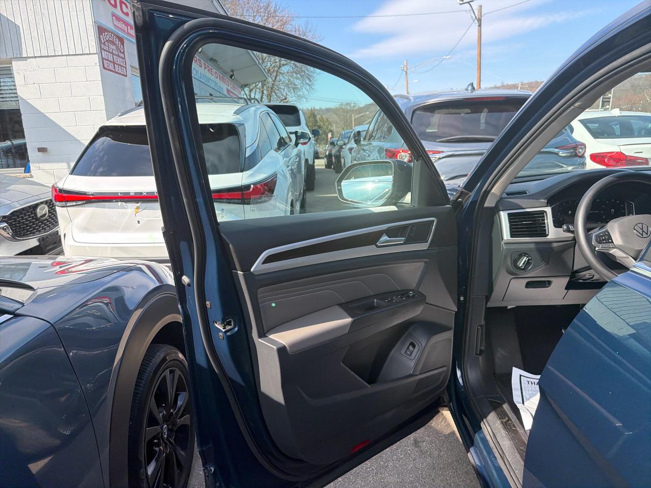 Volkswagen Atlas 3.6L V6 SE w/Technology 4MOTION 2022