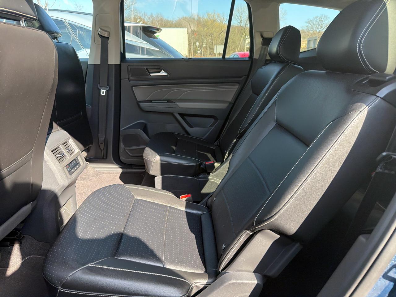 Volkswagen Atlas 3.6L V6 SE w/Technology 4MOTION 2022