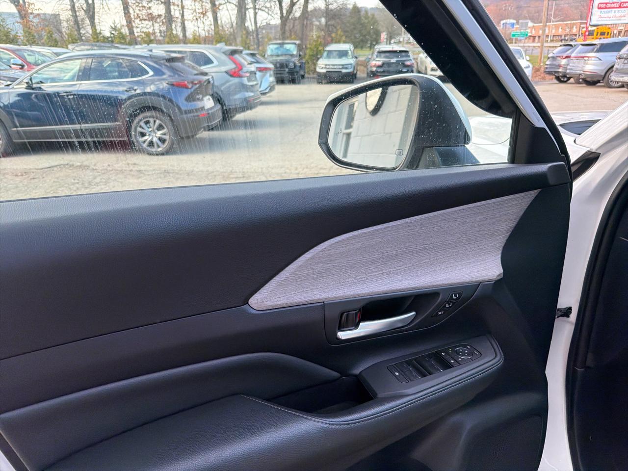 Toyota Grand Highlander Limited AWD (Natl) 2024