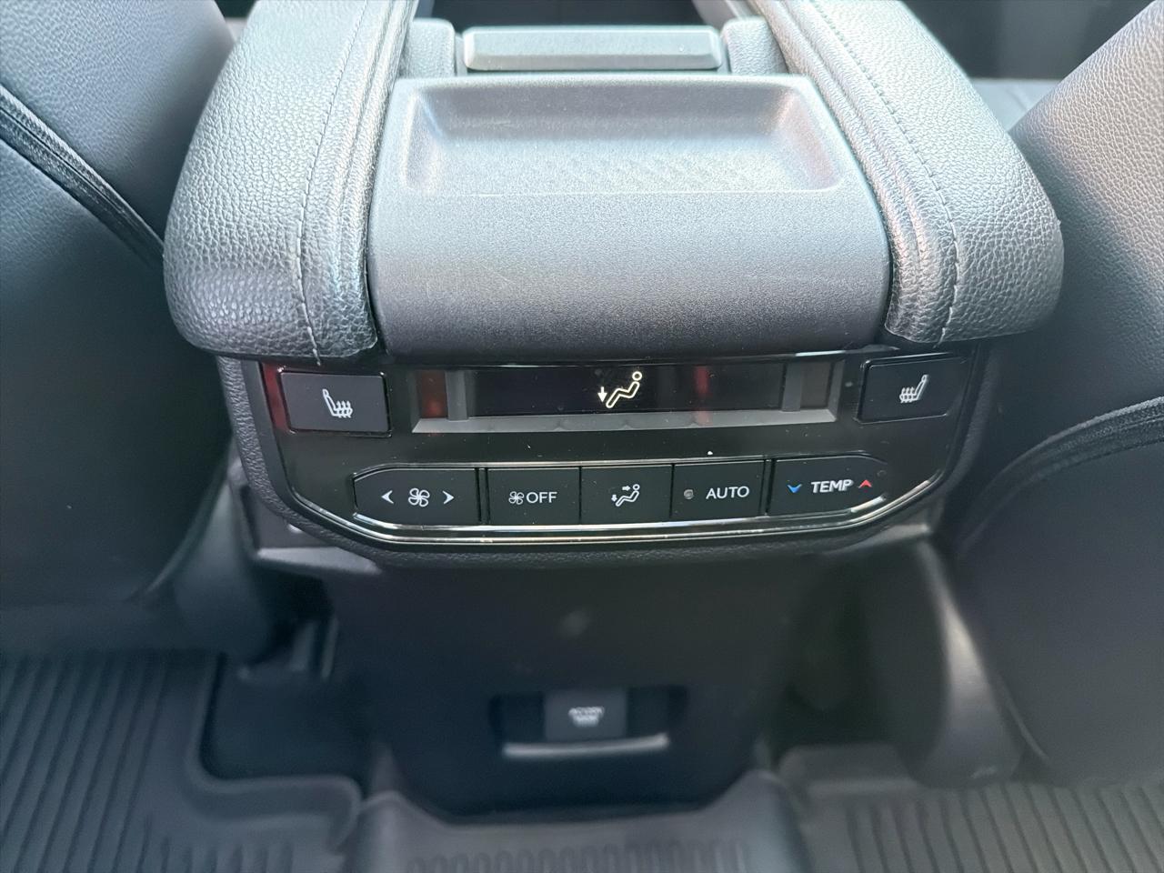 Toyota Grand Highlander Limited AWD (Natl) 2024