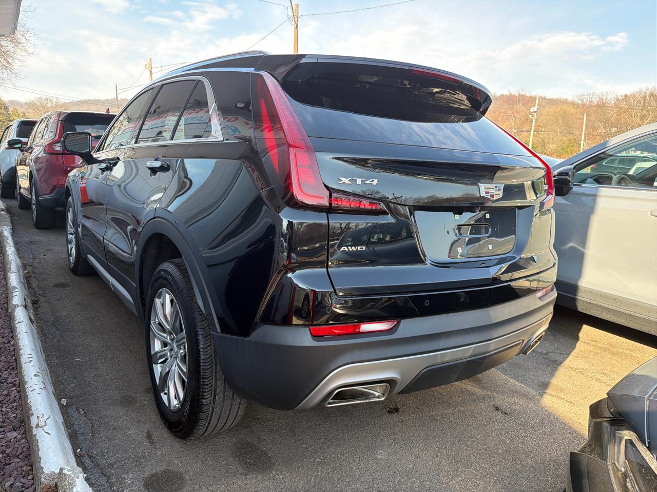 Cadillac XT4 AWD 4dr Premium Luxury 2022