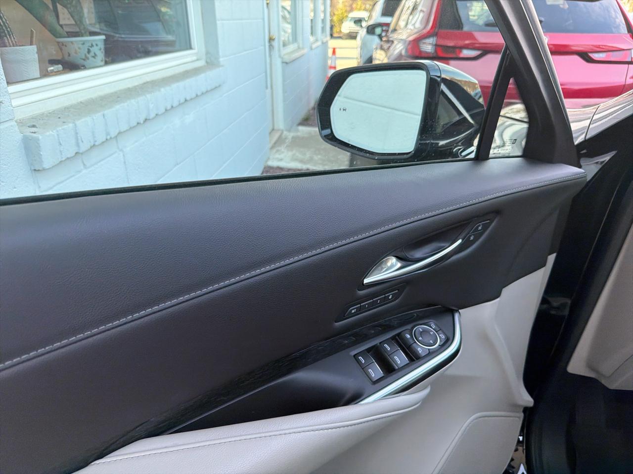 Cadillac XT4 AWD 4dr Premium Luxury 2022