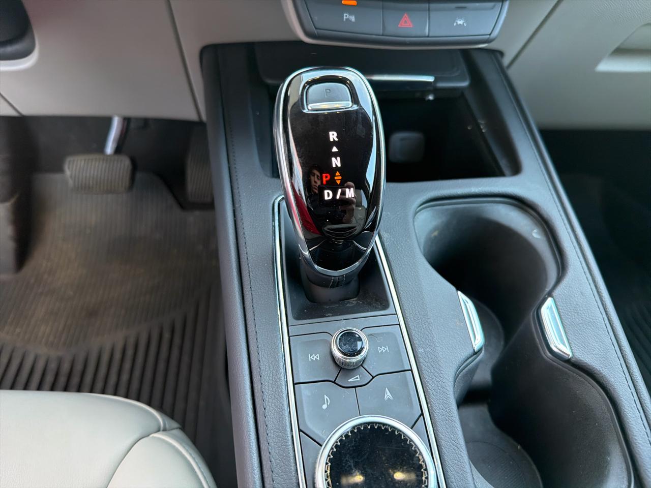 Cadillac XT4 AWD 4dr Premium Luxury 2022