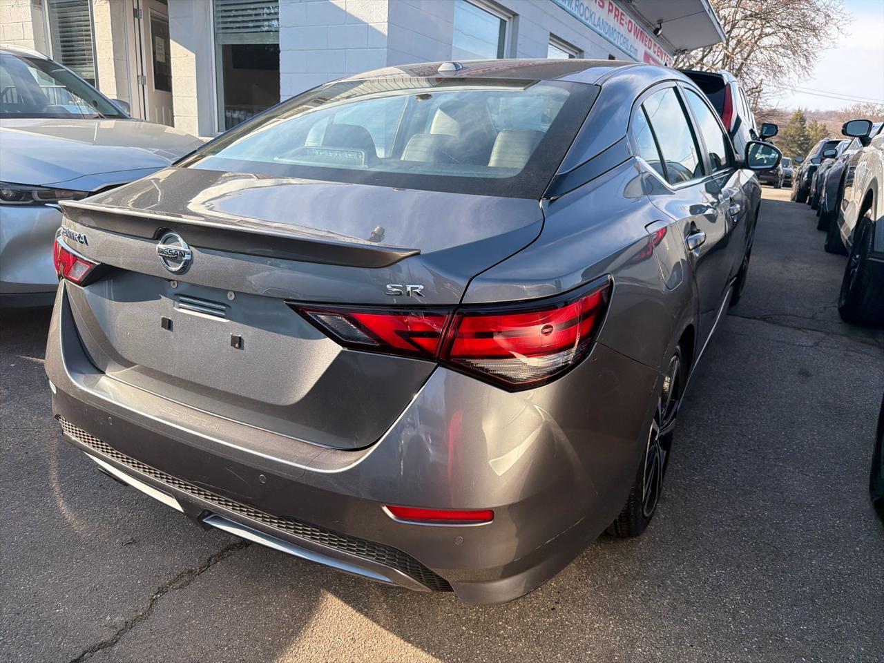 Nissan Sentra SR CVT 2020