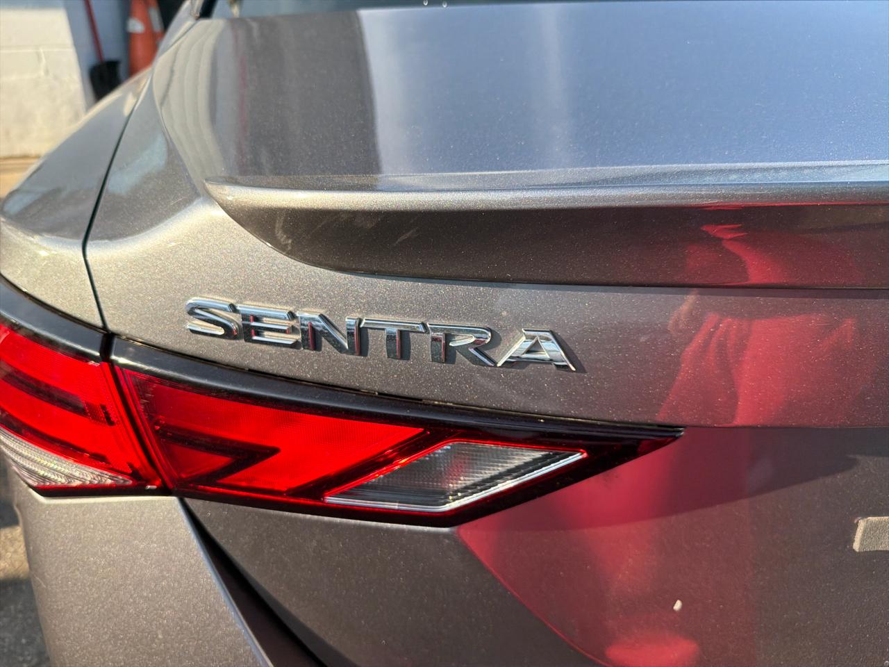 Nissan Sentra SR CVT 2020