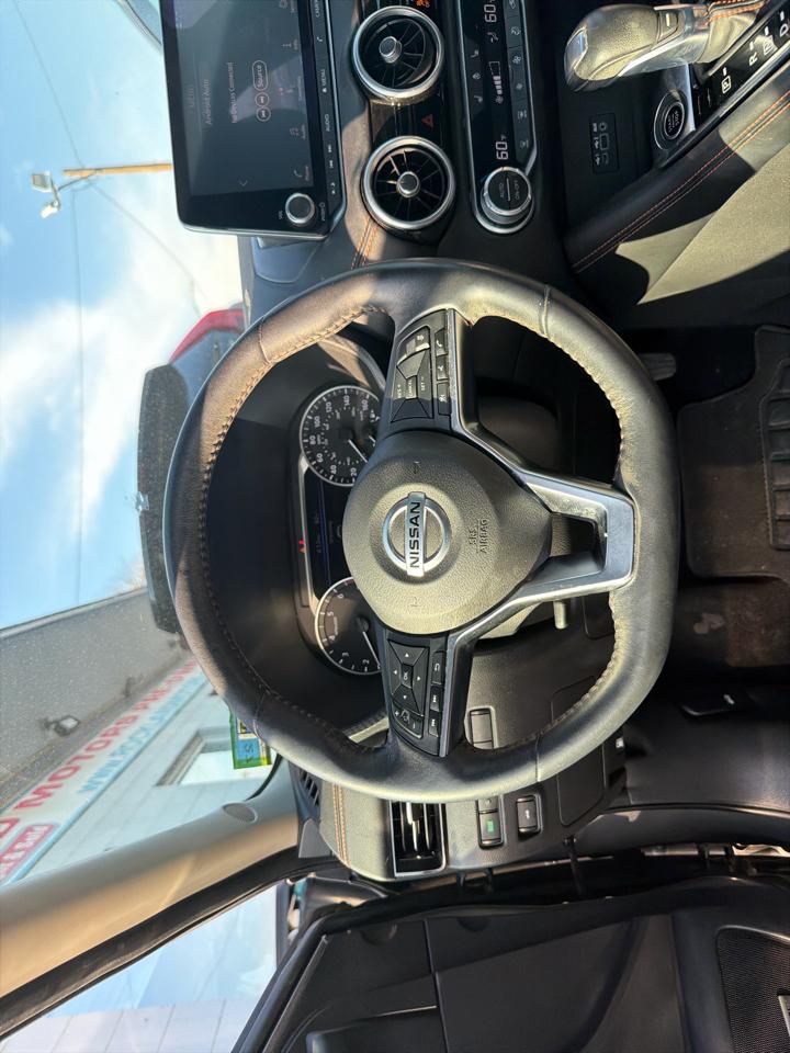 Nissan Sentra SR CVT 2020