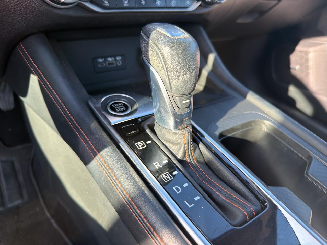 Nissan Sentra SR CVT 2020