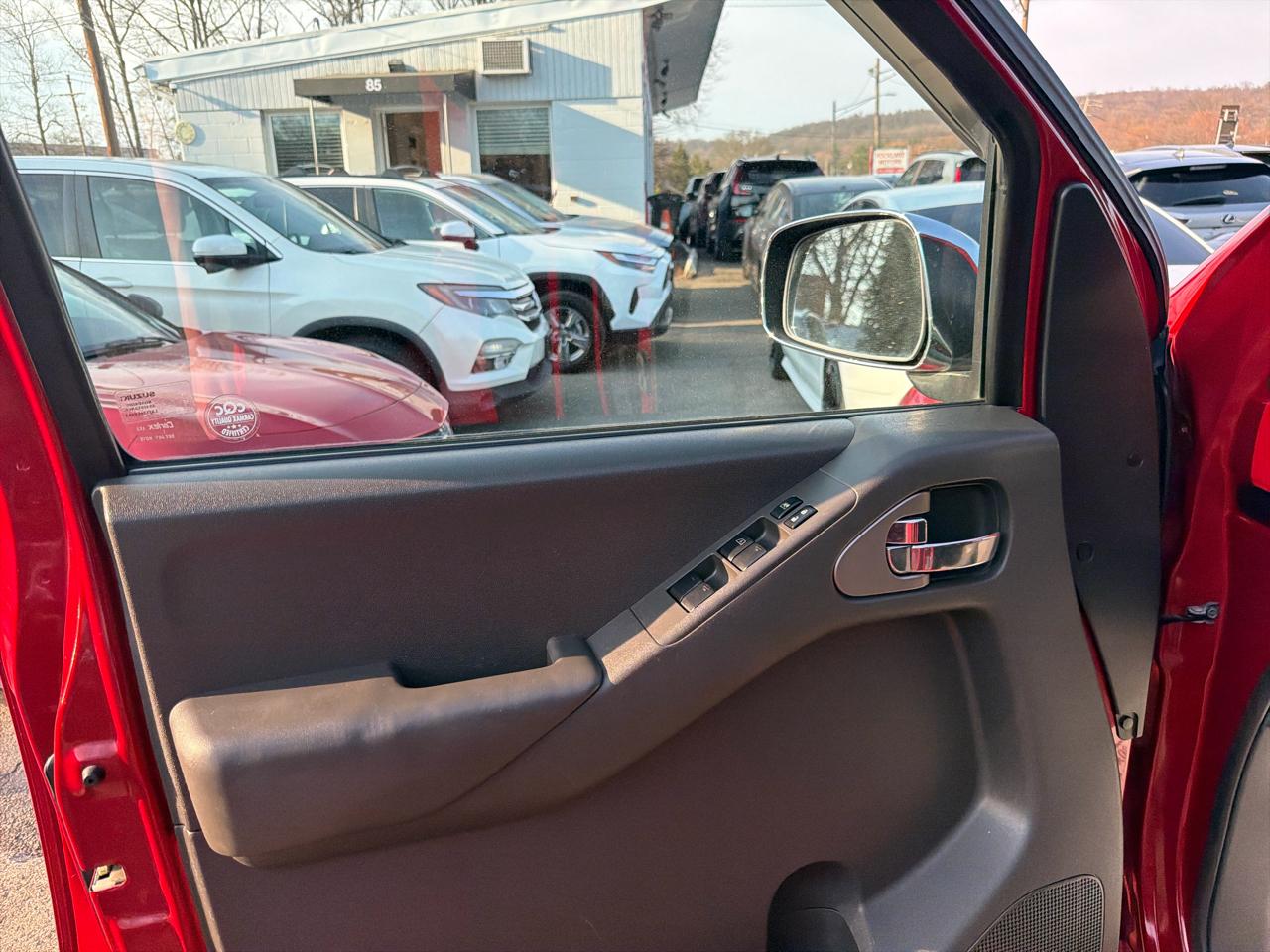 Suzuki Equator 4WD Crew Cab V6 Auto RMZ-4 2012