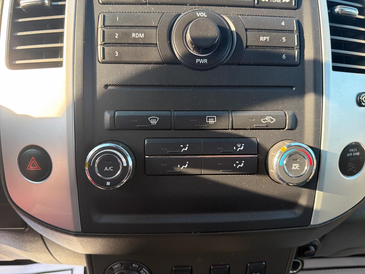 Suzuki Equator 4WD Crew Cab V6 Auto RMZ-4 2012