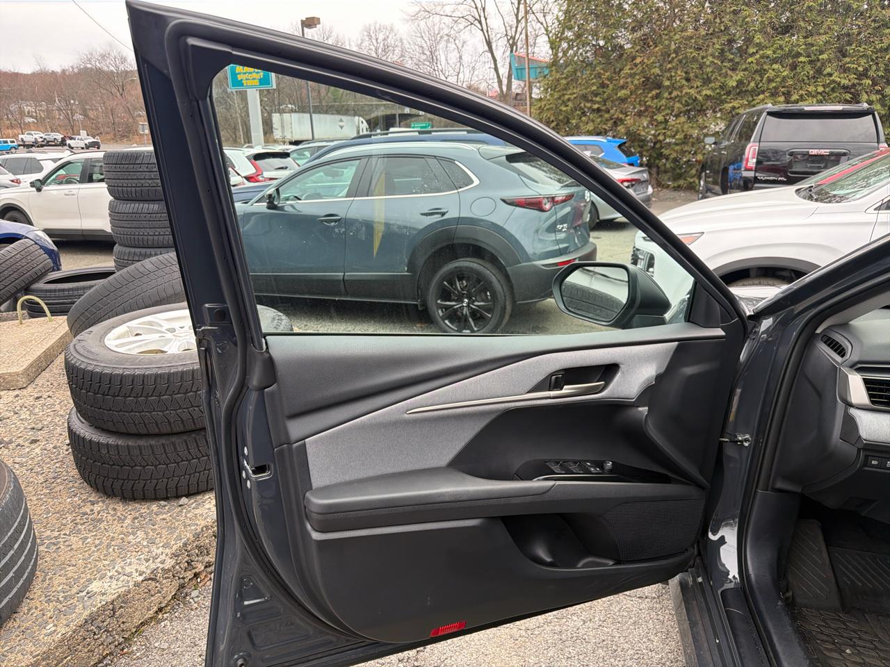 Toyota Camry LE 2025