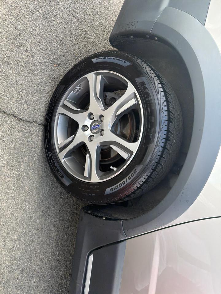 Volvo XC70 AWD 4dr Wgn 3.0L T6 2012