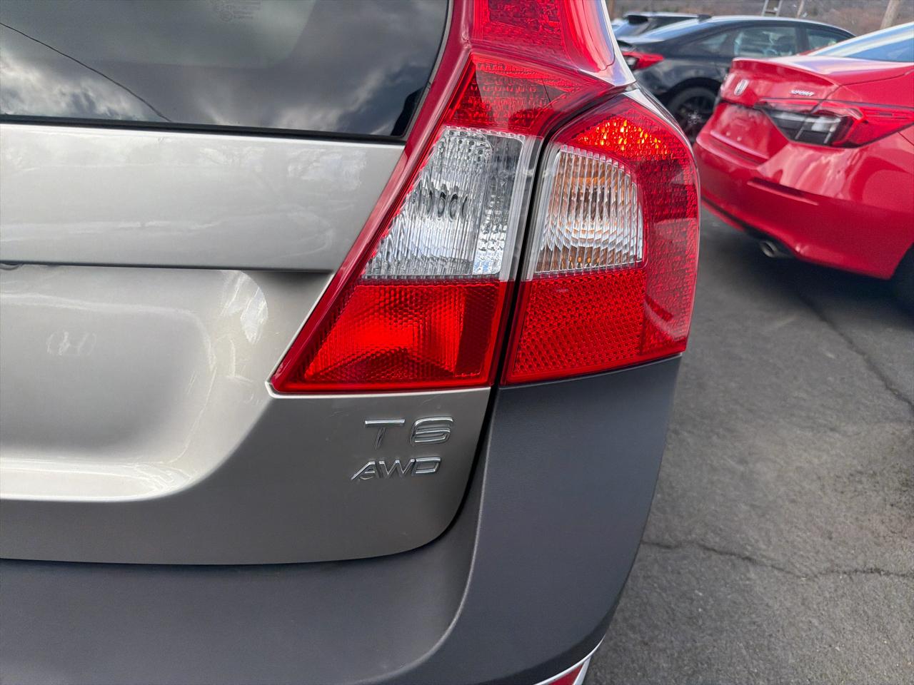 Volvo XC70 AWD 4dr Wgn 3.0L T6 2012