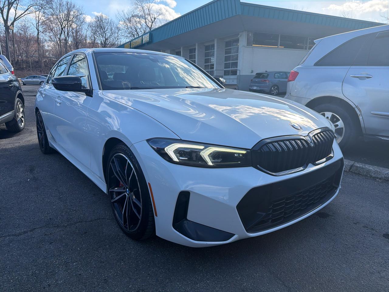 BMW 3 Series 330i xDrive Sedan 2023