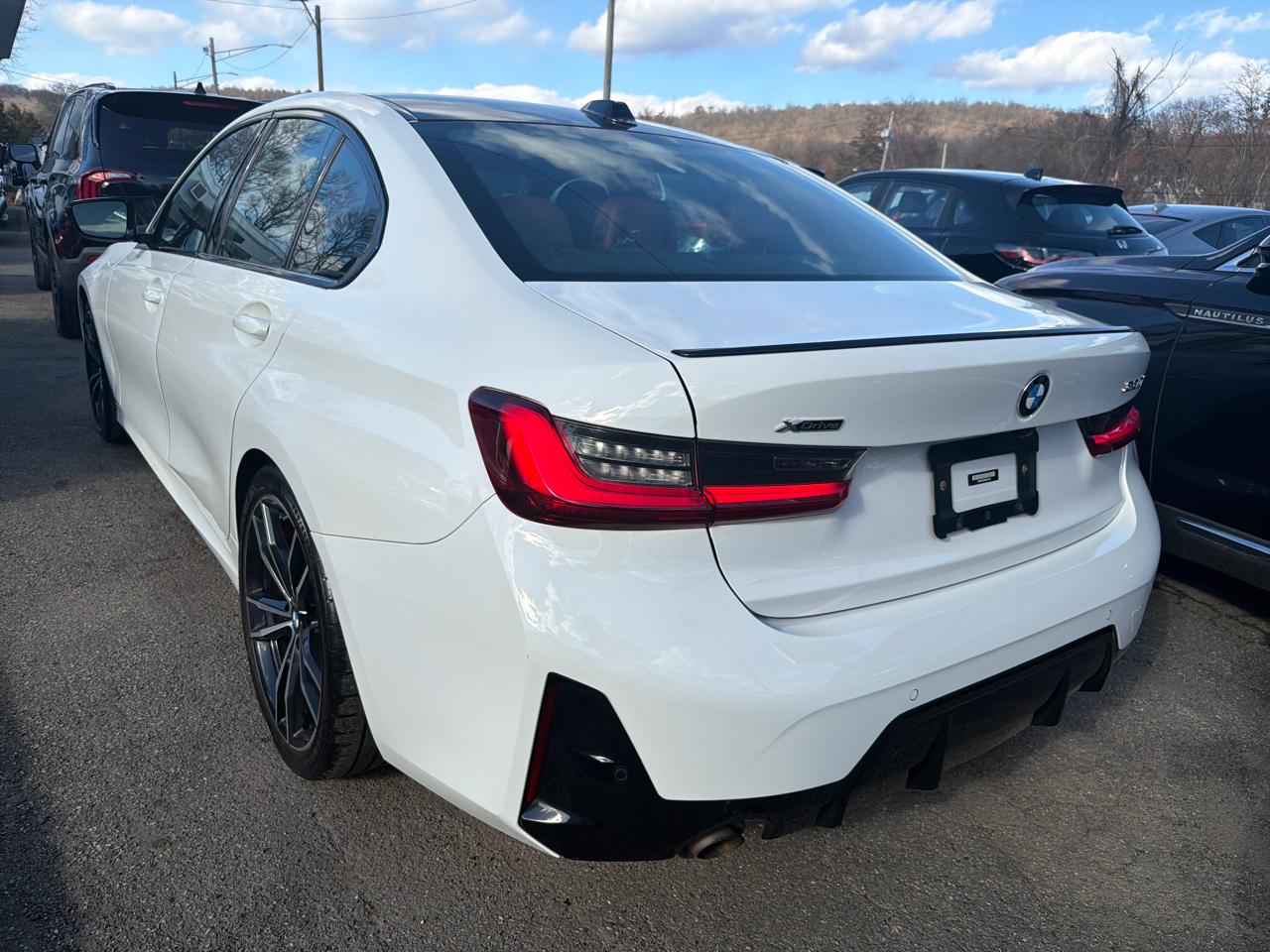 BMW 3 Series 330i xDrive Sedan 2023