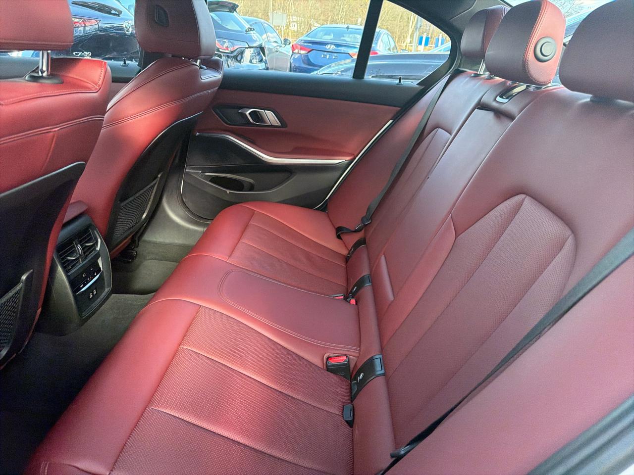 BMW 3 Series 330i xDrive Sedan 2023