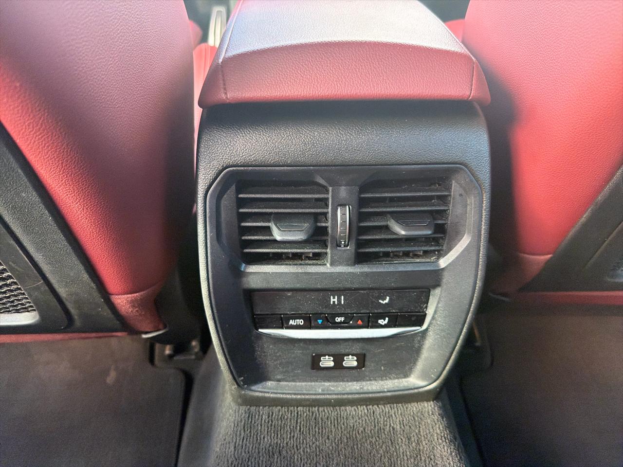 BMW 3 Series 330i xDrive Sedan 2023