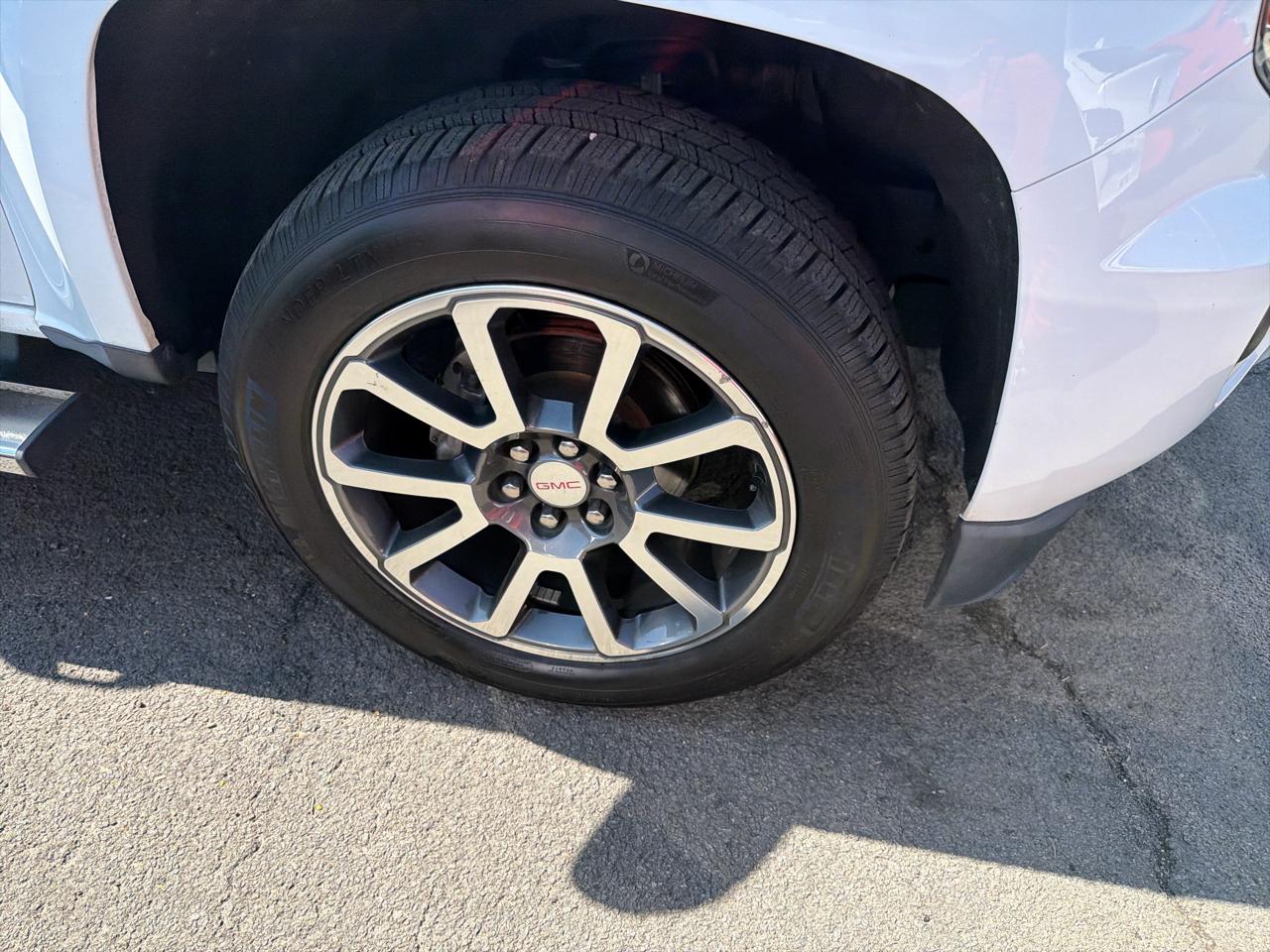 GMC Canyon 4WD Crew Cab 128.3" Denali 2018