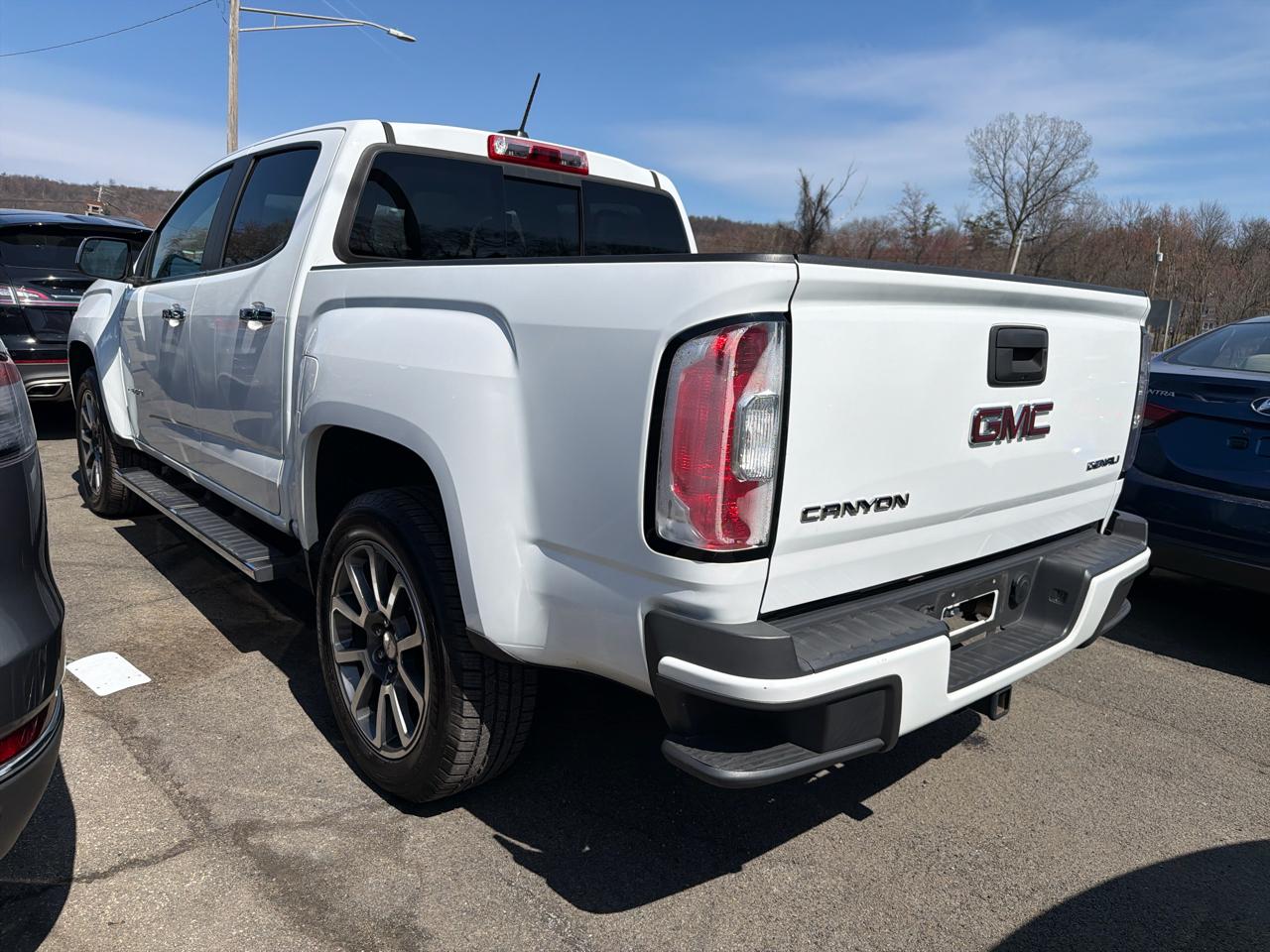 GMC Canyon 4WD Crew Cab 128.3" Denali 2018