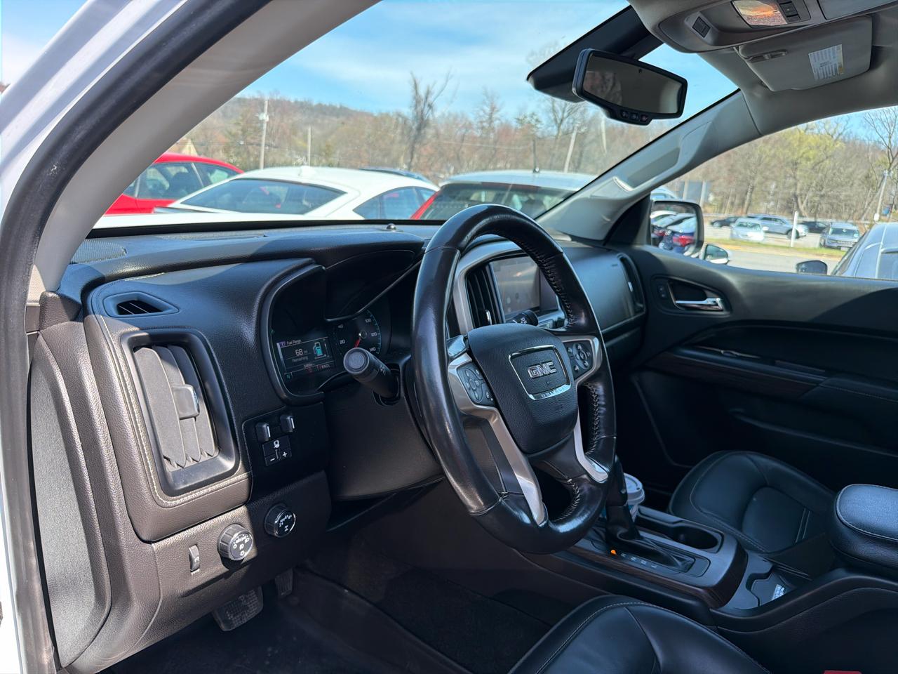GMC Canyon 4WD Crew Cab 128.3" Denali 2018