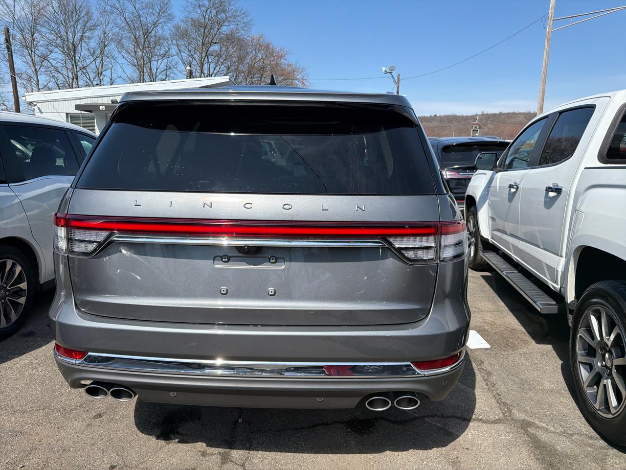 Lincoln Aviator Standard AWD 2023