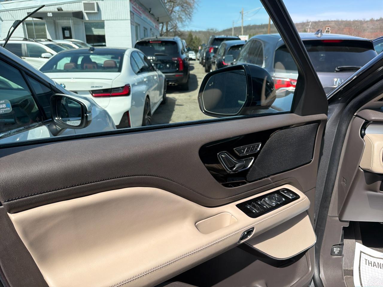 Lincoln Aviator Standard AWD 2023