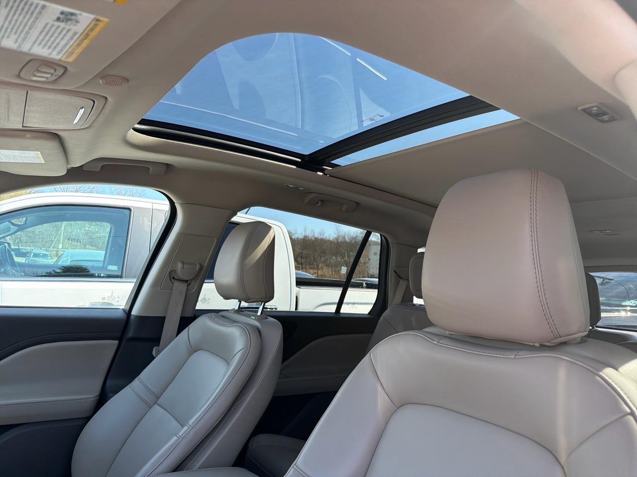 Lincoln Aviator Standard AWD 2023