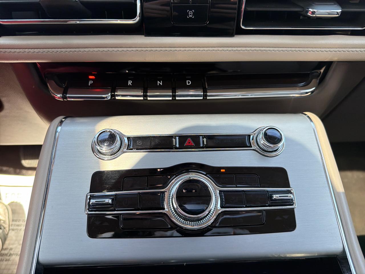 Lincoln Aviator Standard AWD 2023