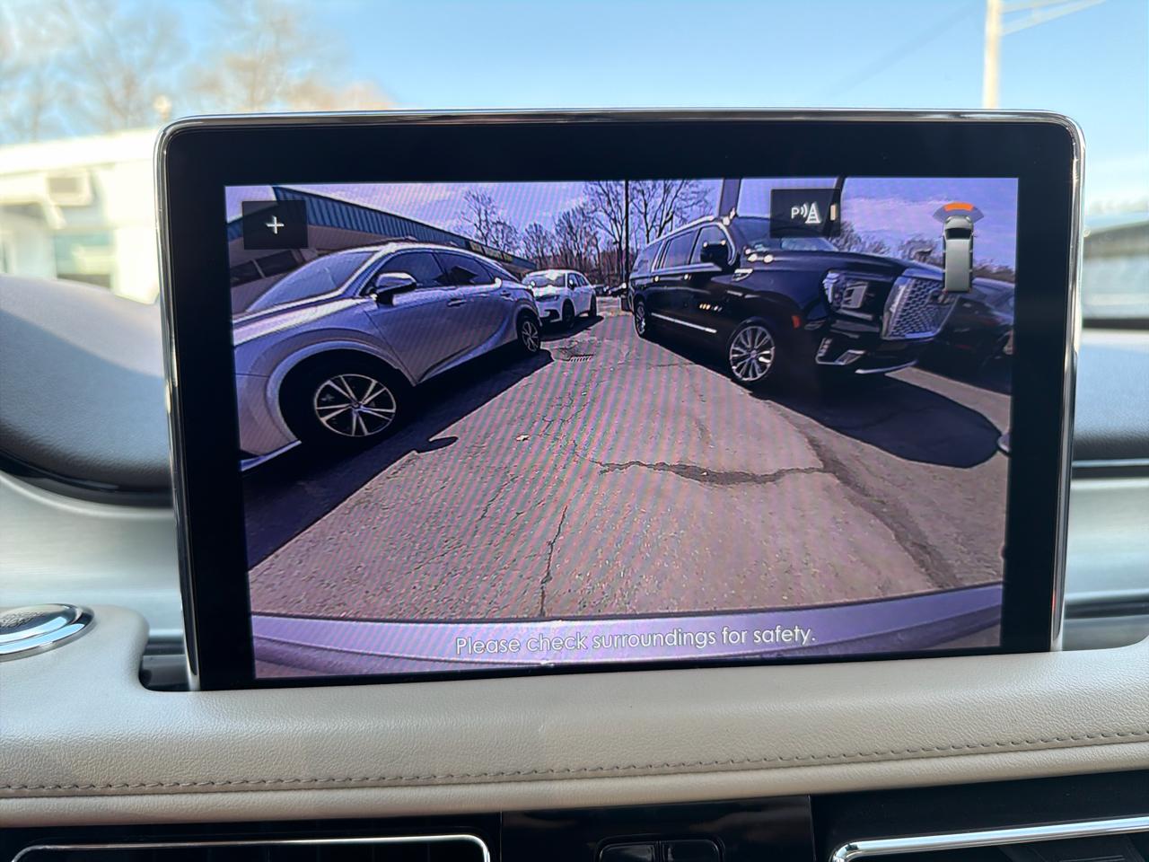 Lincoln Aviator Standard AWD 2023