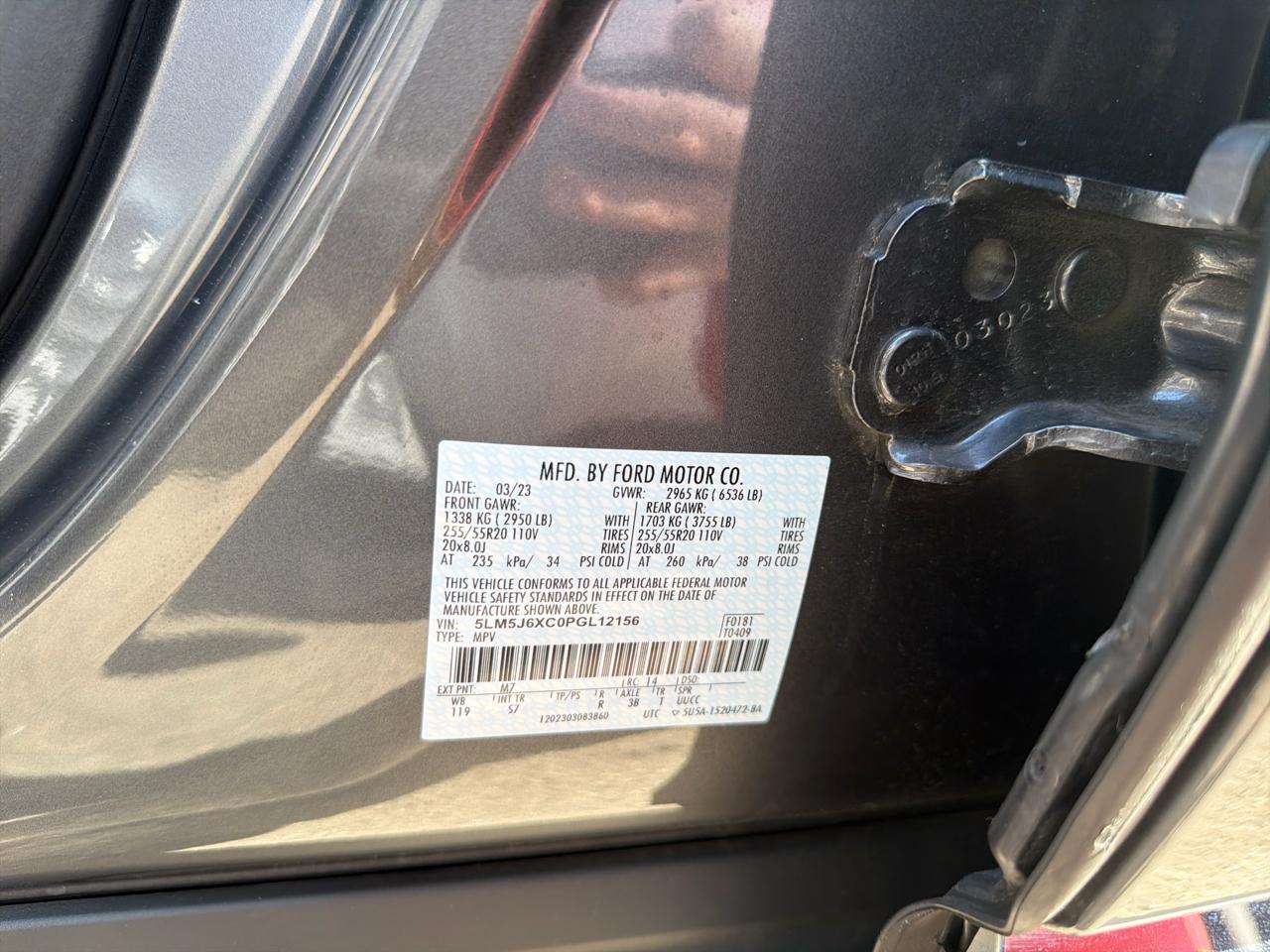 Lincoln Aviator Standard AWD 2023