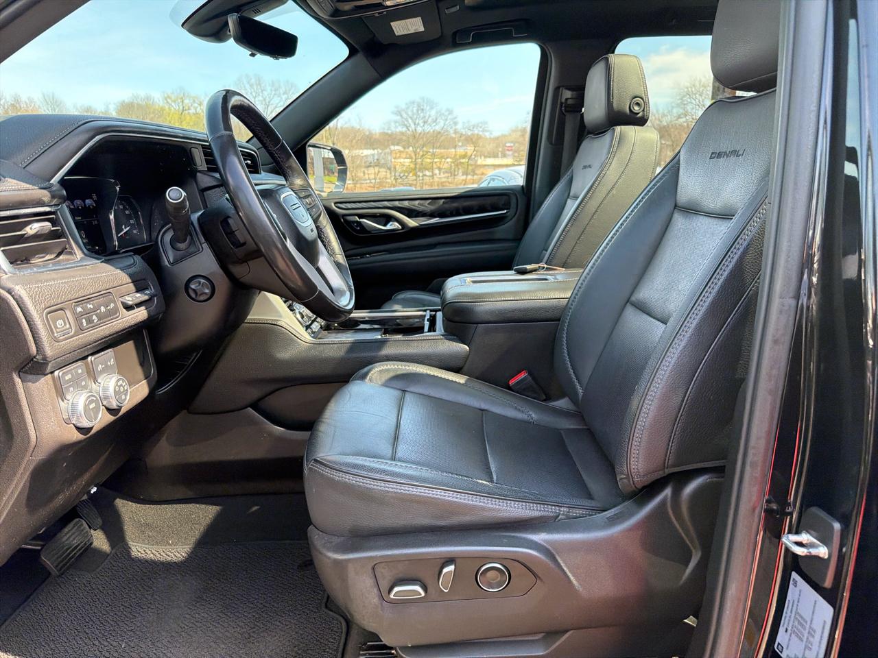GMC Yukon XL 4WD 4dr Denali 2021