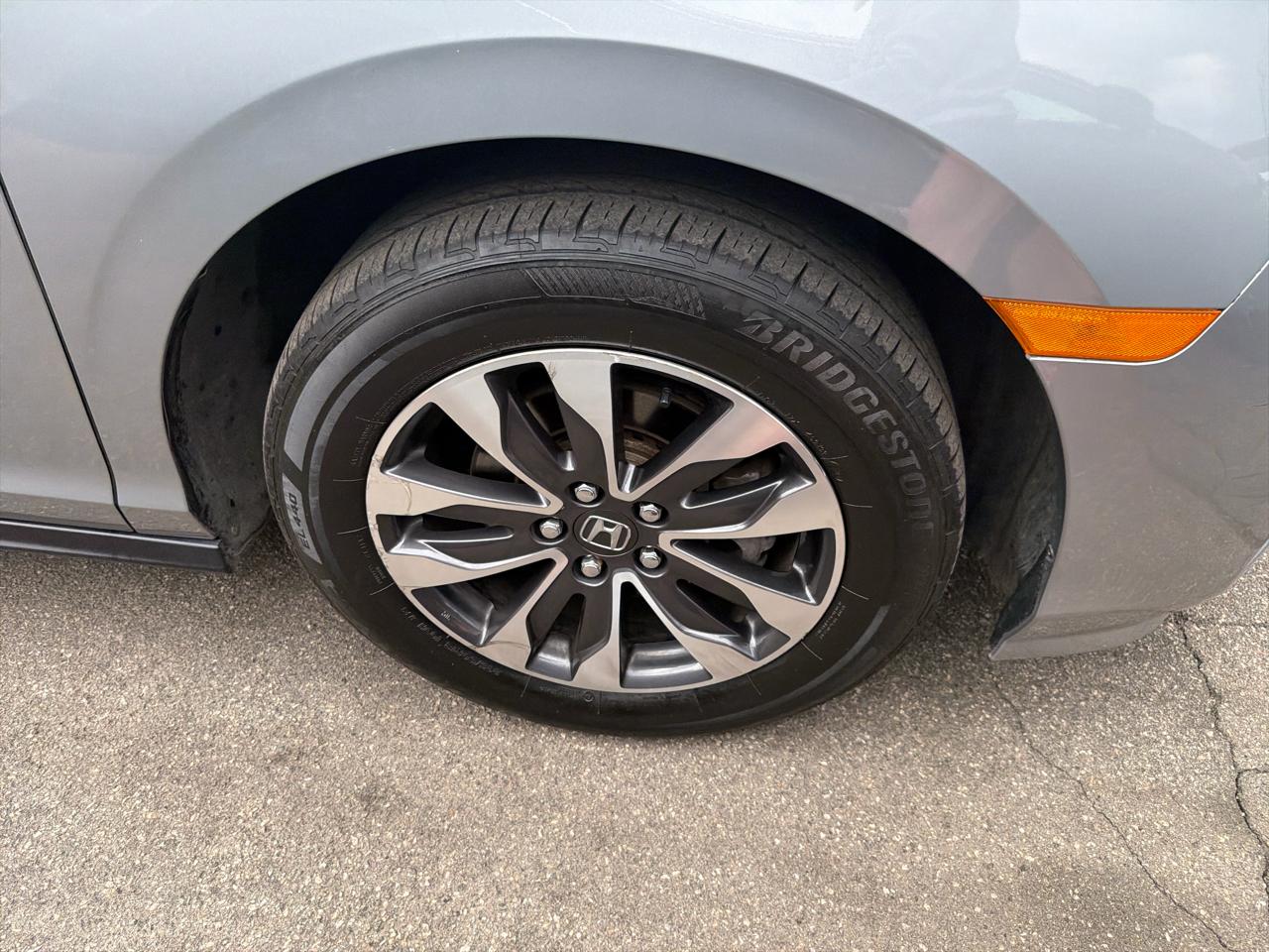 Honda Odyssey EX-L Auto 2024