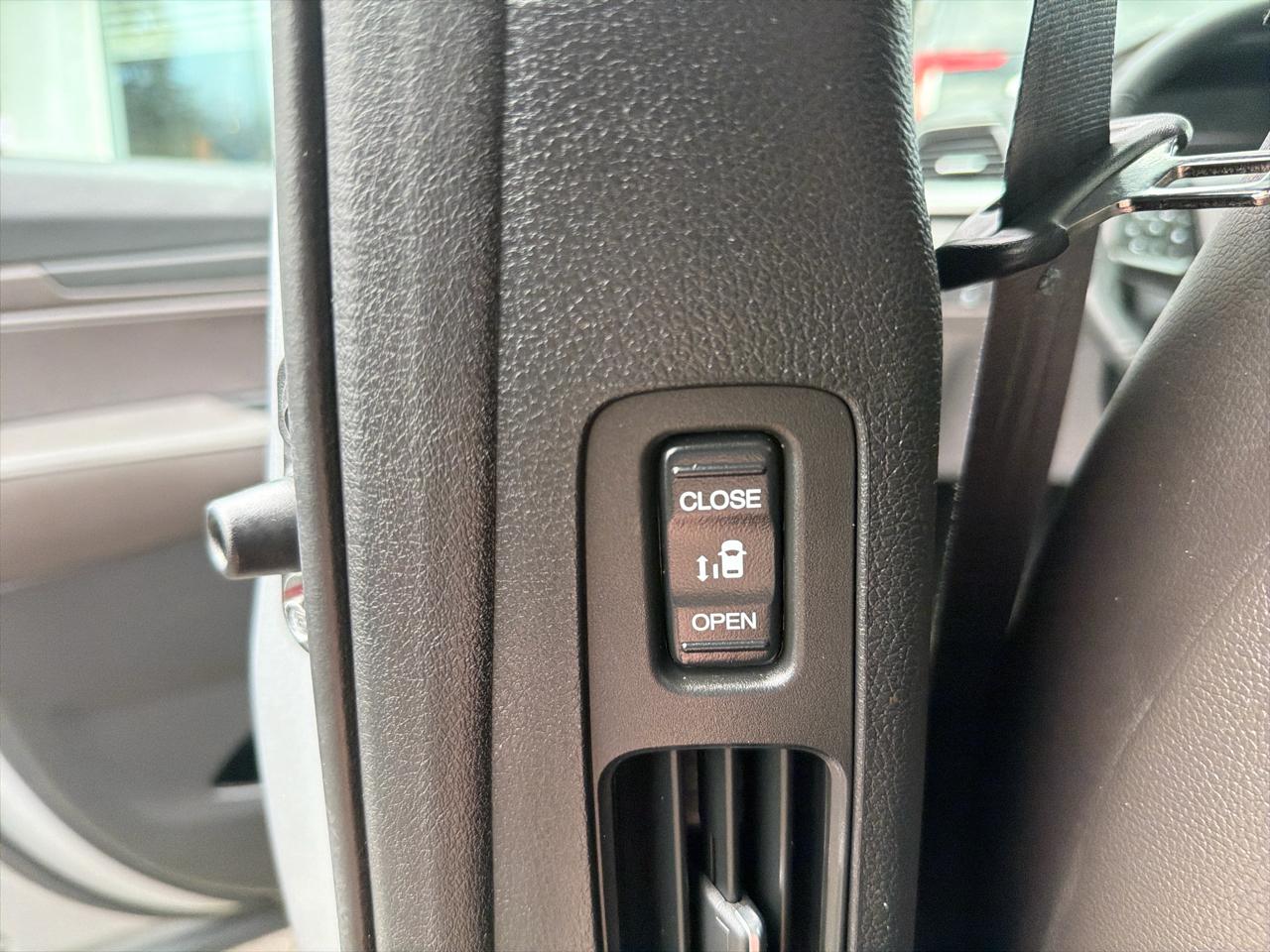 Honda Odyssey EX-L Auto 2024