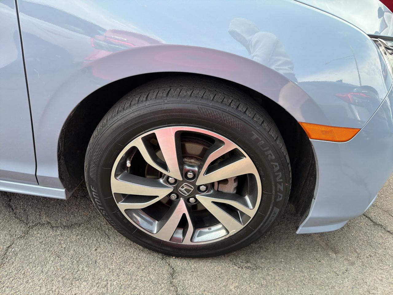 Honda Odyssey Touring Auto 2024