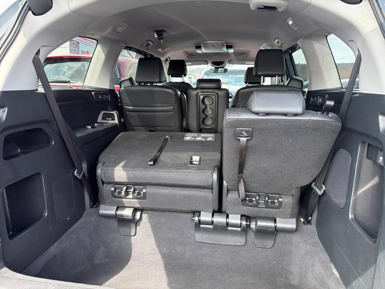 Honda Odyssey Touring Auto 2024