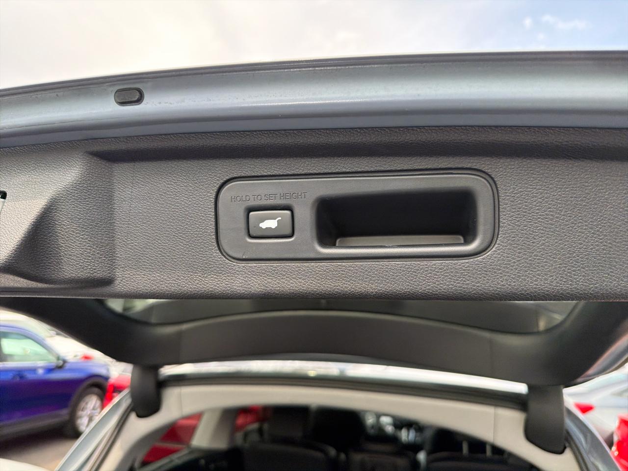 Honda Odyssey Touring Auto 2024